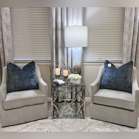 1-NWT CALLISTO HOME VELVET WEAVE DESIGN DECORATIVE PILLOWS (Read descrip… - Picture 11 of 17